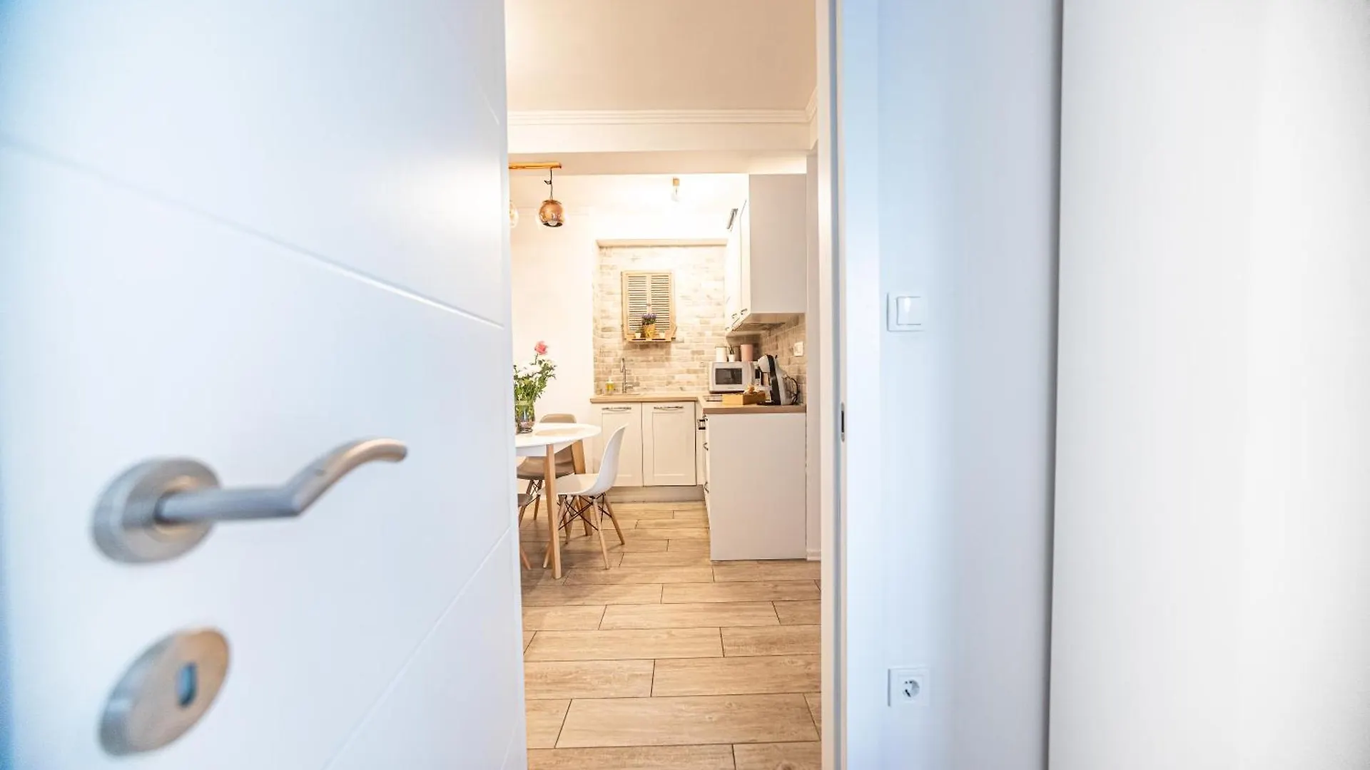 Split Apartment M&T 0*,